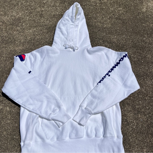 Champion Tops - White unisex champion reverse weave hoodie sweatshirt size large new without tag